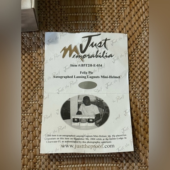 MLB Authentic Autographs,Félix Pie & Hank Blalock,2 Minor League Mini Helmets - Picture 3 of 11